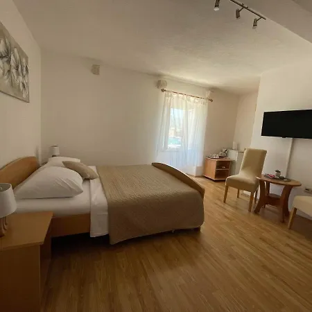 Apartment Room Parcina Trogir Exterior photo