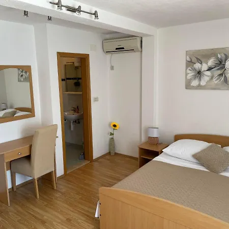 Apartment Room Parcina Trogir Exterior photo