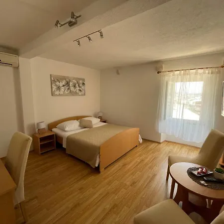 Apartment Room Parcina Trogir Exterior photo