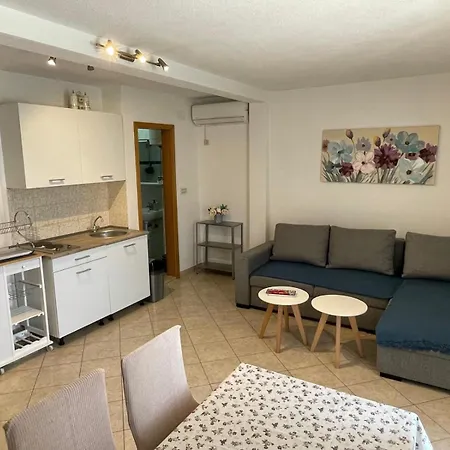 Apartment Room Parcina Trogir Exterior photo
